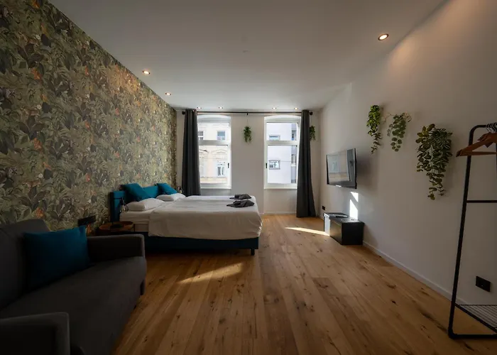 Apartment Velvet - Free Parking & Ev - Near U1 Metro