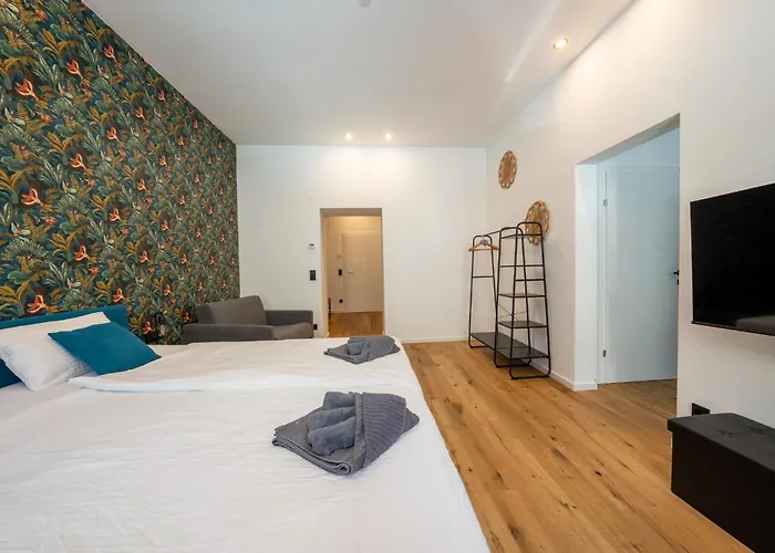 Velvet - Free Parking & Ev - Near U1 Metro