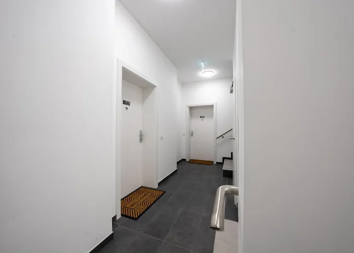 Velvet - Free Parking & Ev - Near U1 Metro