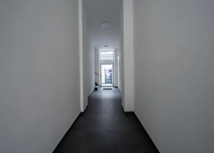 Velvet - Free Parking & Ev - Near U1 Metro Apartment