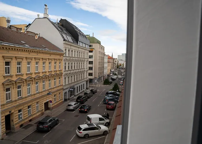 Velvet - Free Parking & Ev - Near U1 Metro