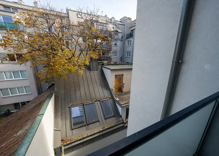 Velvet - Free Parking & Ev - Near U1 Metro Apartment *